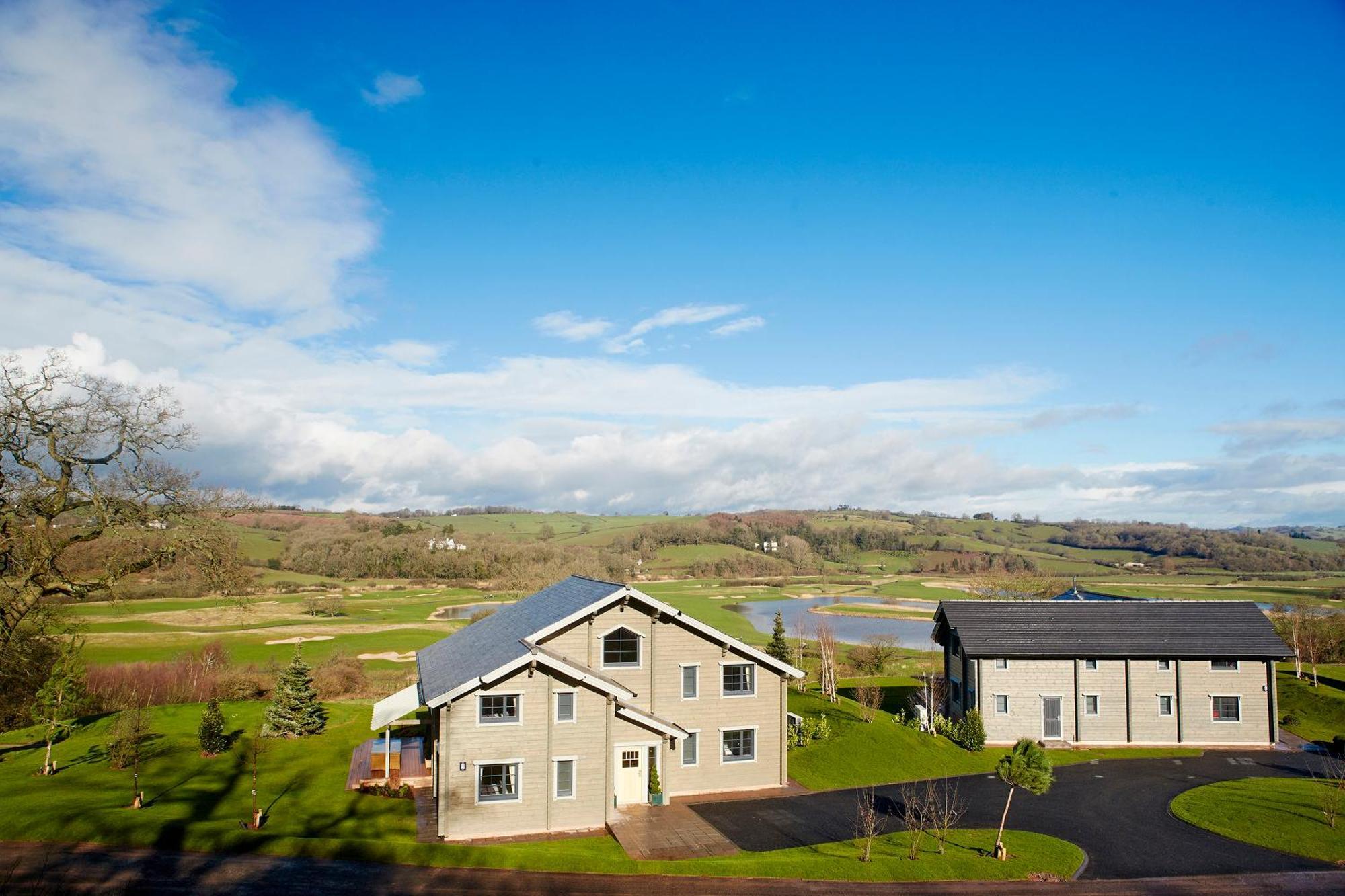Hunter Lodges By Celtic Manor Νιούπορτ Εξωτερικό φωτογραφία