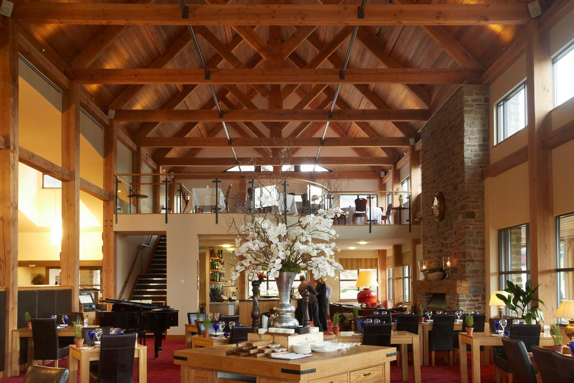 Hunter Lodges By Celtic Manor Νιούπορτ Εξωτερικό φωτογραφία