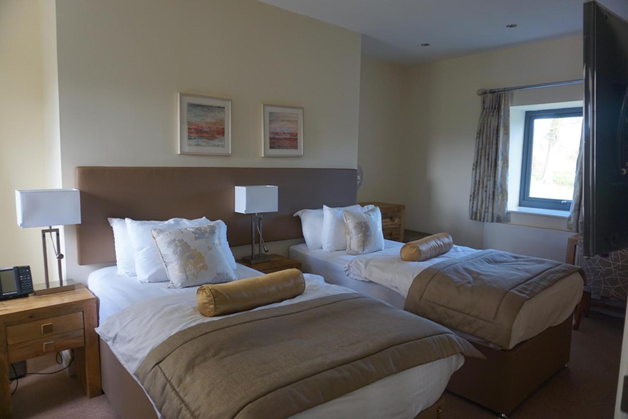 Hunter Lodges By Celtic Manor Νιούπορτ Εξωτερικό φωτογραφία