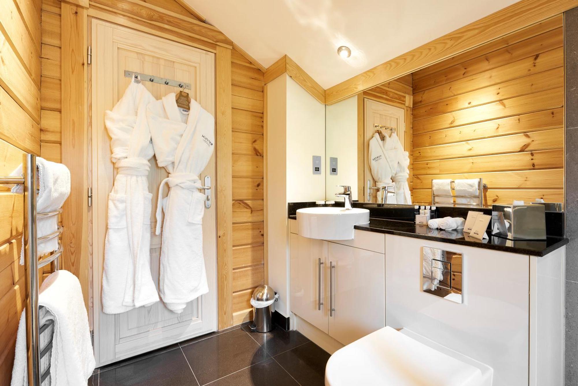 Hunter Lodges By Celtic Manor Νιούπορτ Εξωτερικό φωτογραφία